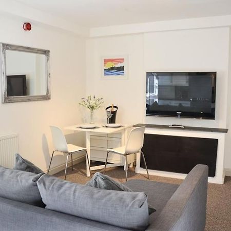 Modern 1 Bedroom Apartment Close To Penzance Town Centre. Exterior photo